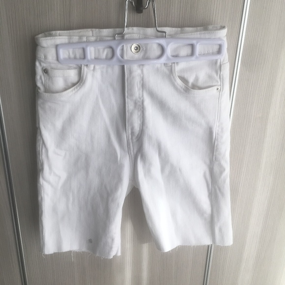 Zara Pants - Zara white jean cut offs